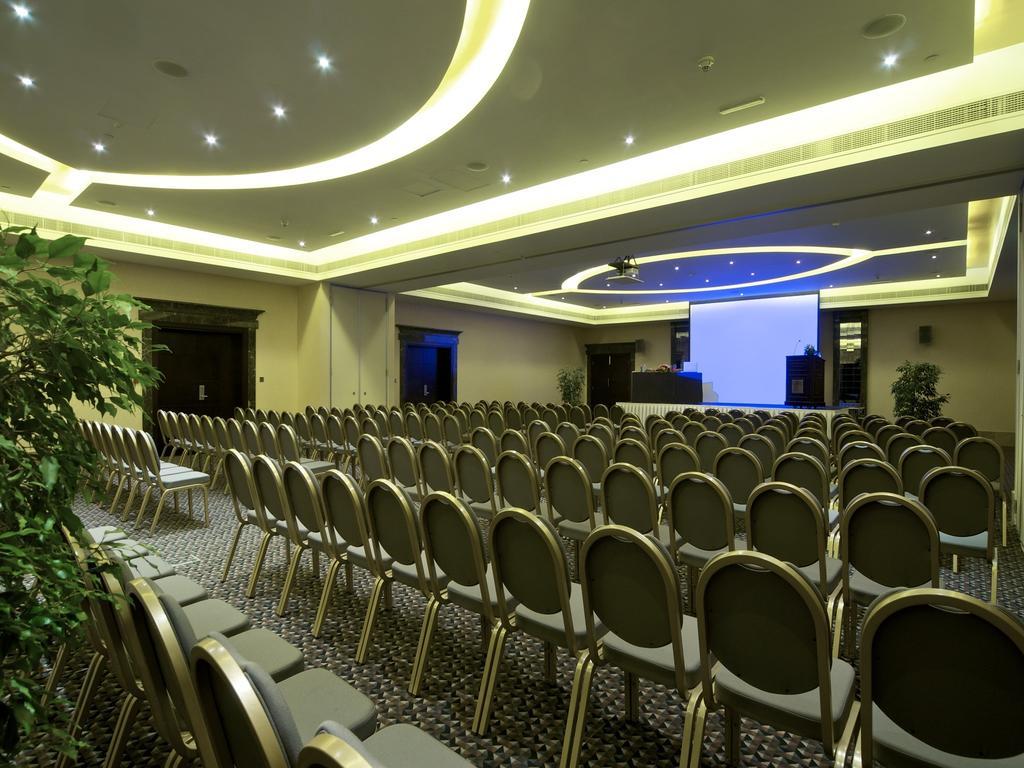 Hotel Millennium Al Mafraq